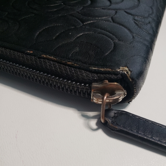 Chanel Black Camellia Embossed Zipped Wallet - Picture 7 of 16